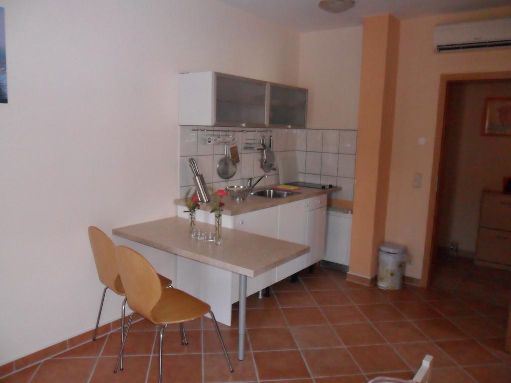 Appartementhaus Elena Jelsa  Εξωτερικό φωτογραφία