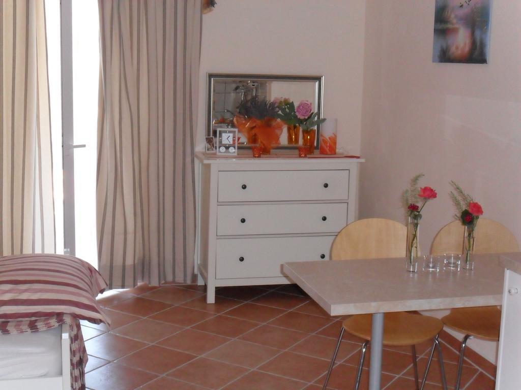 Appartementhaus Elena Jelsa  Εξωτερικό φωτογραφία