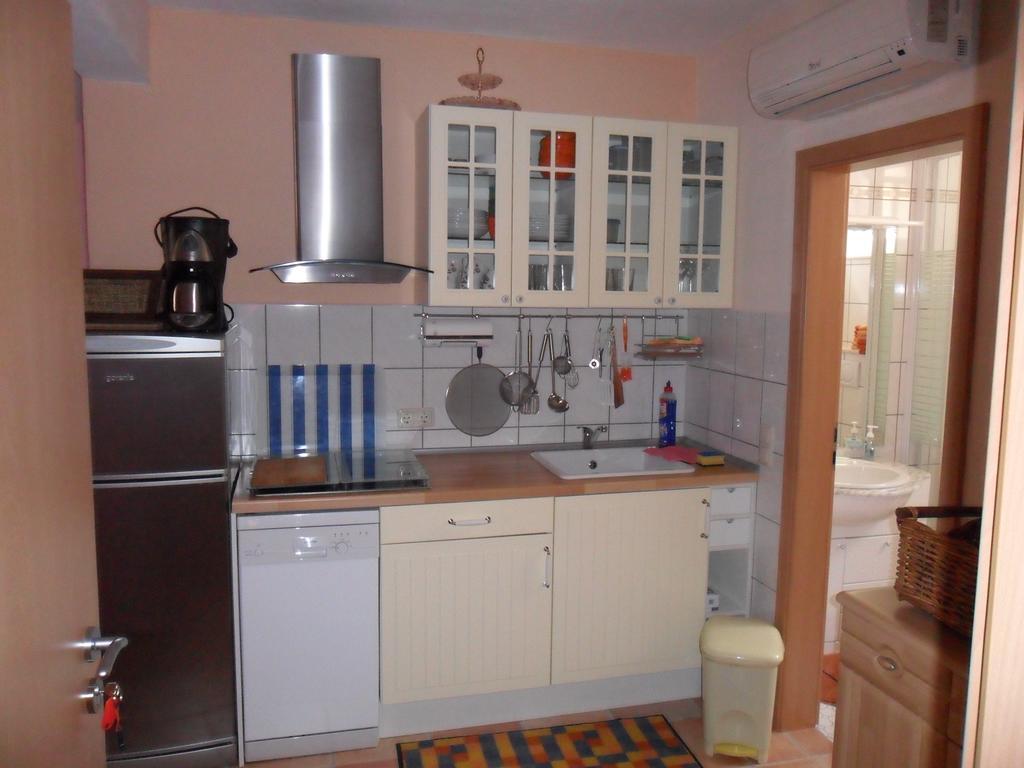 Appartementhaus Elena Jelsa  Εξωτερικό φωτογραφία