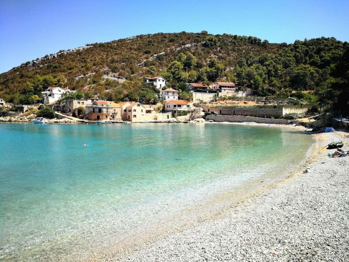 Appartementhaus Elena Jelsa  Εξωτερικό φωτογραφία