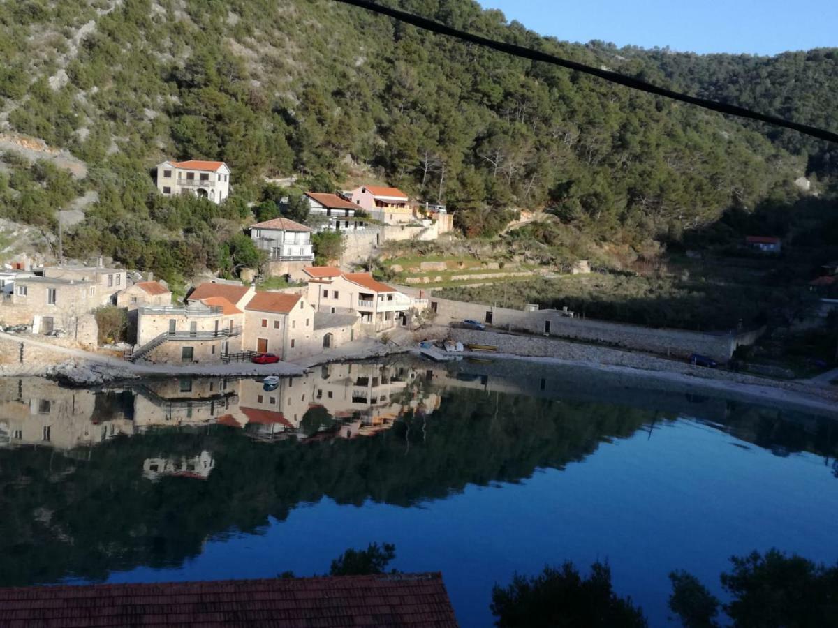 Appartementhaus Elena Jelsa  Εξωτερικό φωτογραφία