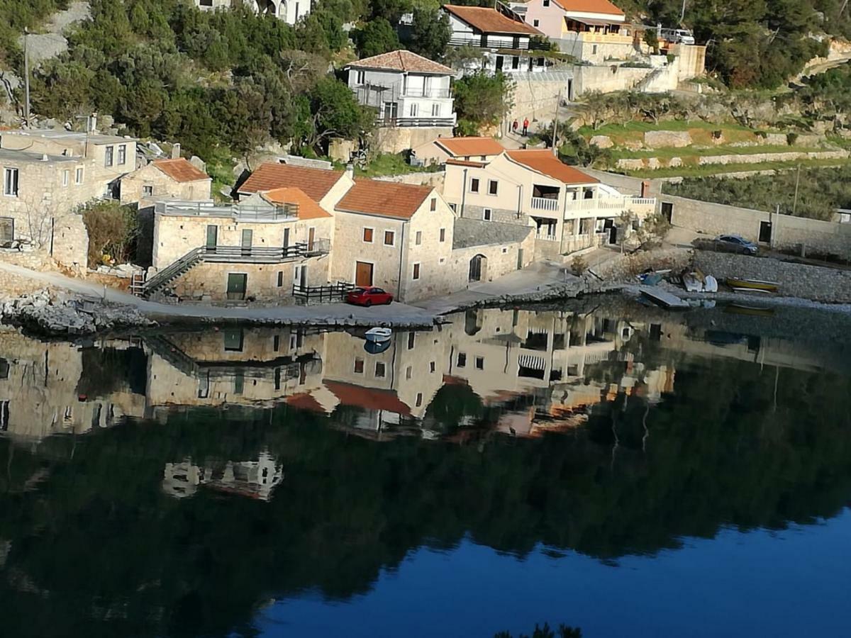 Appartementhaus Elena Jelsa  Εξωτερικό φωτογραφία