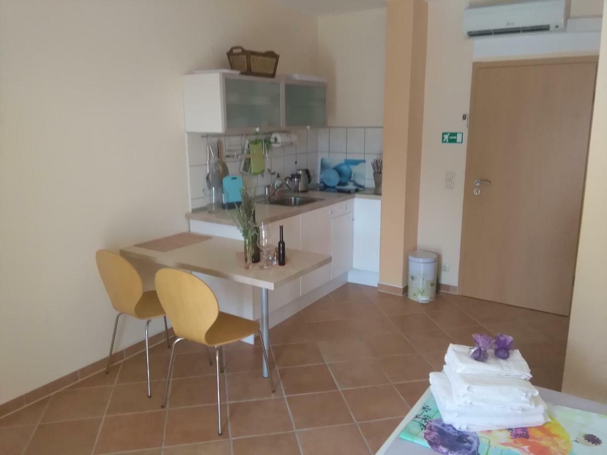 Appartementhaus Elena Jelsa  Εξωτερικό φωτογραφία
